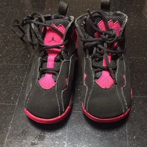 Little girls Magenta and black Jordan shoes